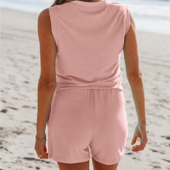 *NEW* Pink Sleeveless Button-Up Matching Tank & Shorts | Sizes S, L, XL - Picture 2 of 10